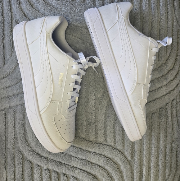 Puma Men's All White Sneakers Size 10.5 Like New - Picture 5 of 7